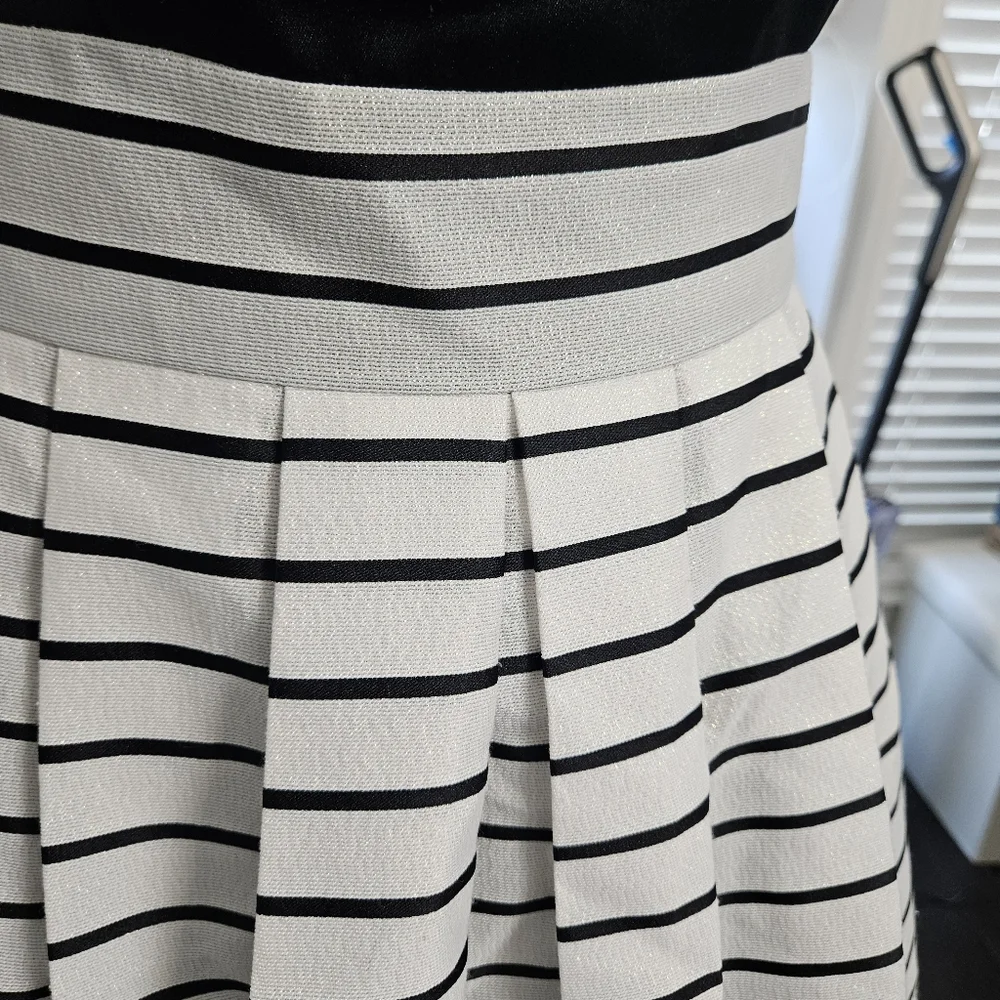 Ever Beauty Women’s 6 Gown black/white/gold Y2K Ball Gown - Picture 4 of 11